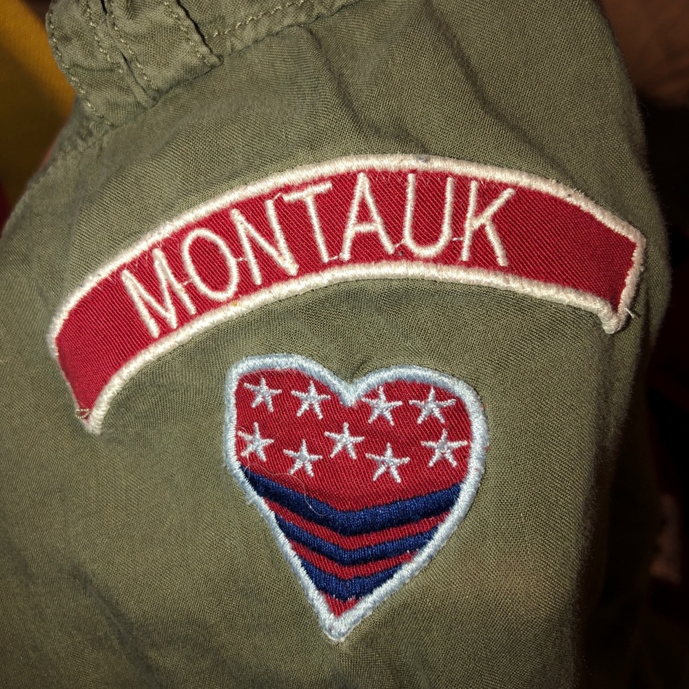 American Eagle shirt